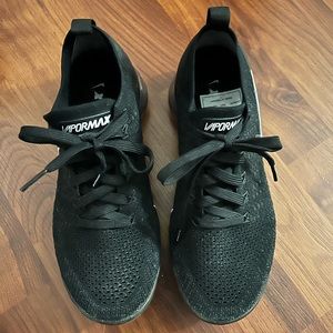 Nike Women’s Air Vapormax Flyknit running shoes